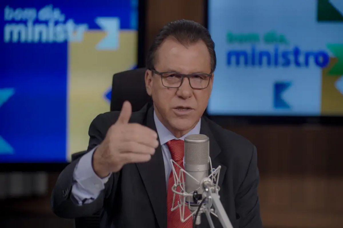 Senado aprova convocação do Ministro do Trabalho sobre mudança em regra trabalhista