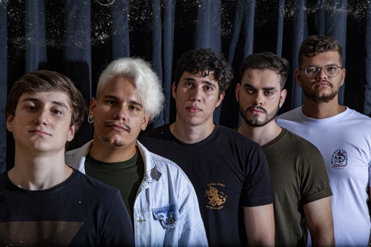 Ébrio lança Expirar, produzido por vencedor de Grammy Latino