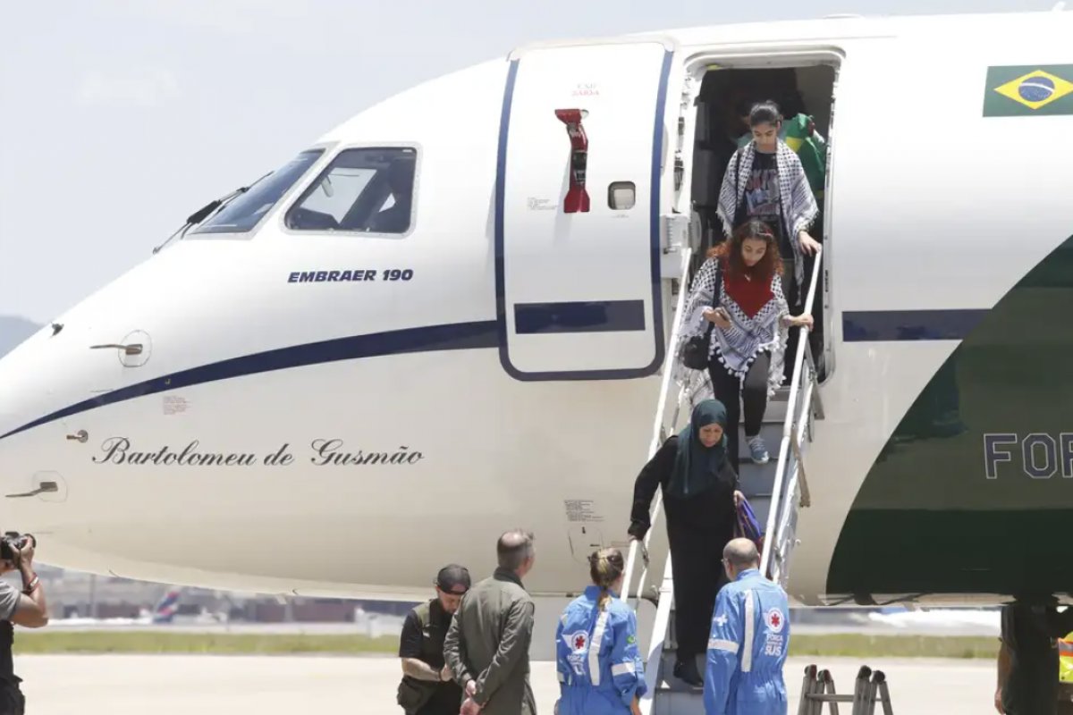 Saída de Gaza: Brasil envia para Israel e Egito lista com 86 nomes