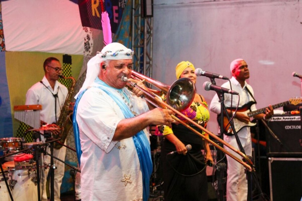 Gerônimo e Orkesta Rumpillezz sobem ao palco da Escadaria da Igreja do Santíssimo Sacramento do Passo!