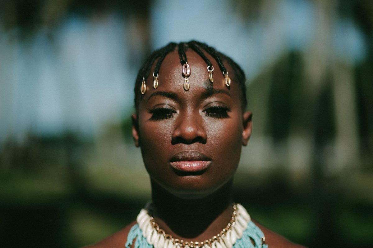 Nara Couto recebe três artistas africanos como seus convidados em show na CAIXA Cultural Salvador!