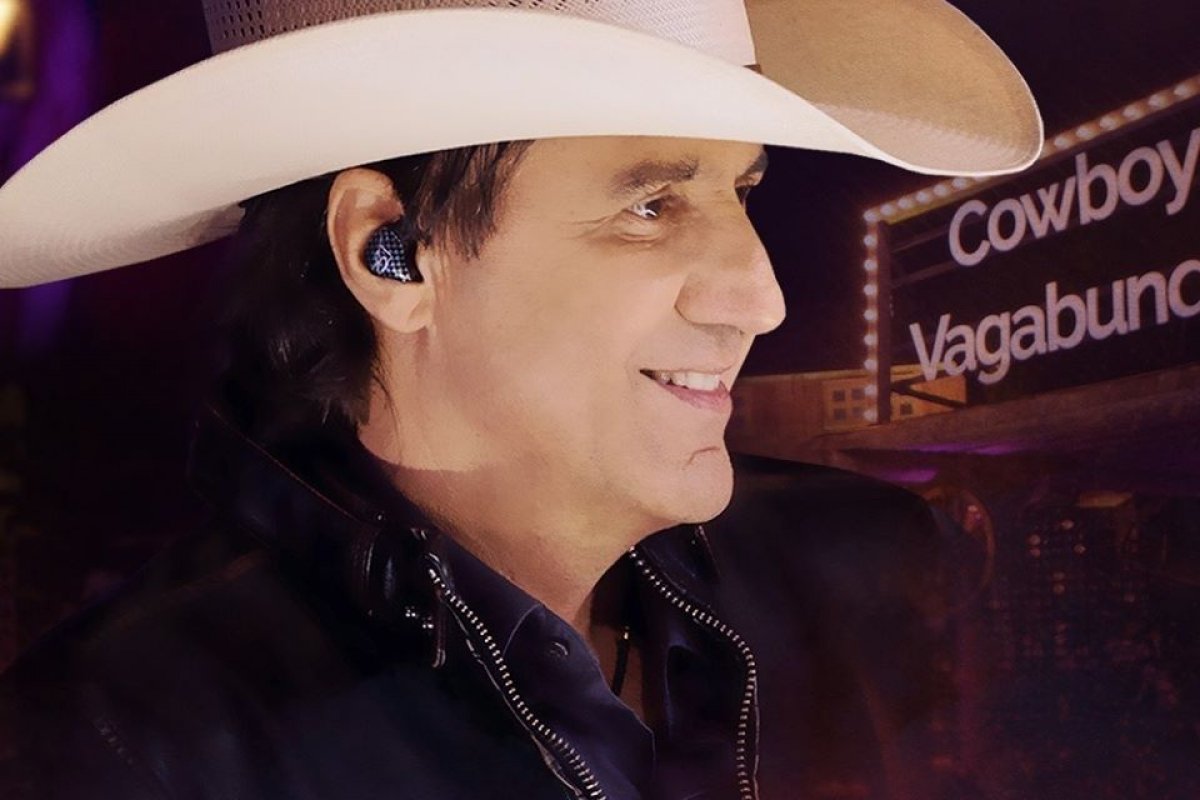 Cantor sertanejo Juliano Cezar morre após sofrer um infarto em pleno show