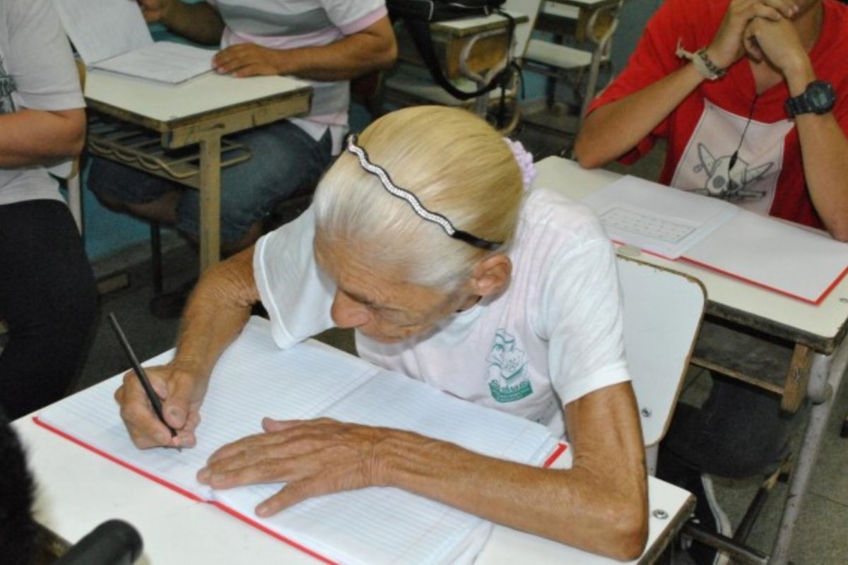 Secretaria da Educação de Salvador inicia cadastro para Educação Infantil e EJA