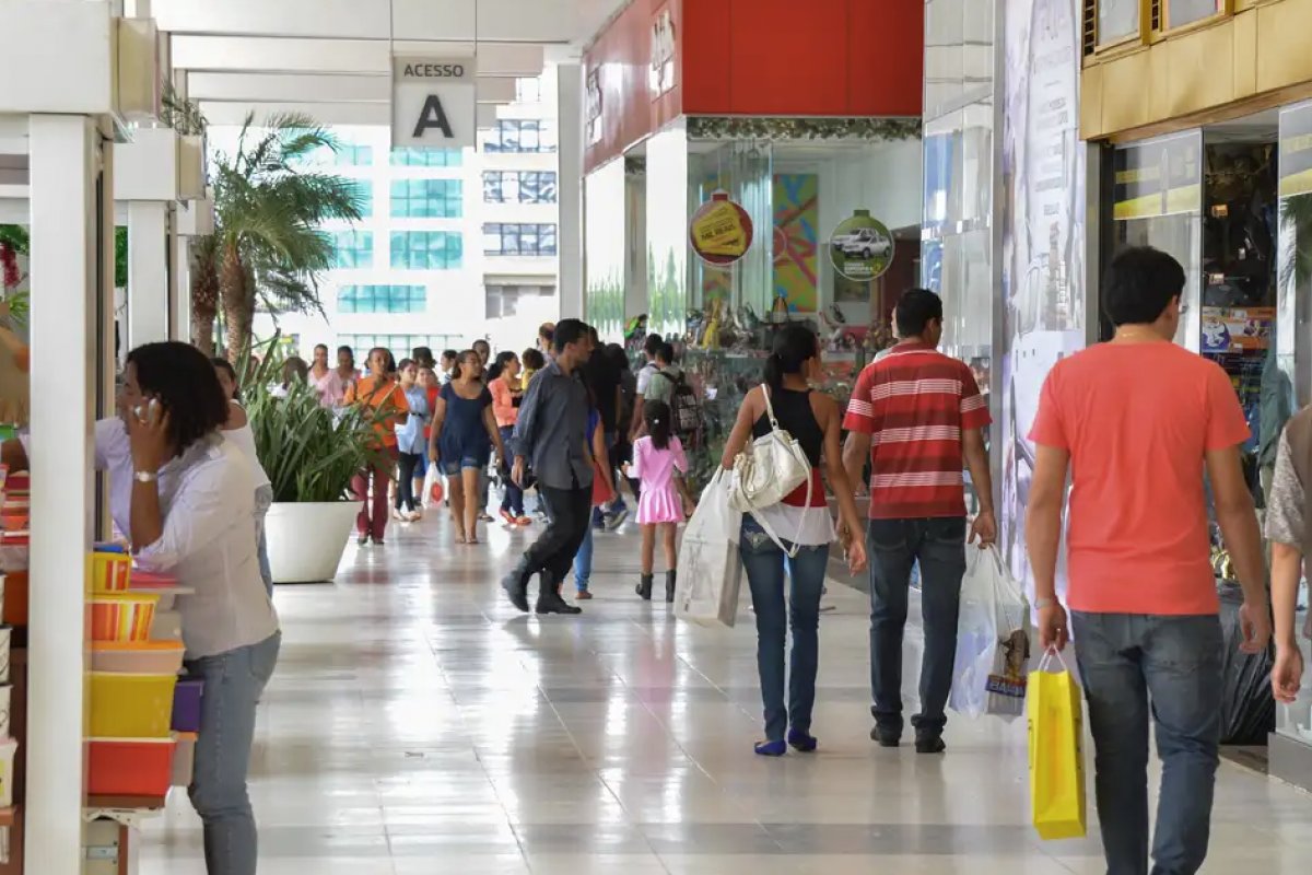 71% dos consumidores pretendem antecipar suas compras de fim de ano na Black Friday, afirma SBVC