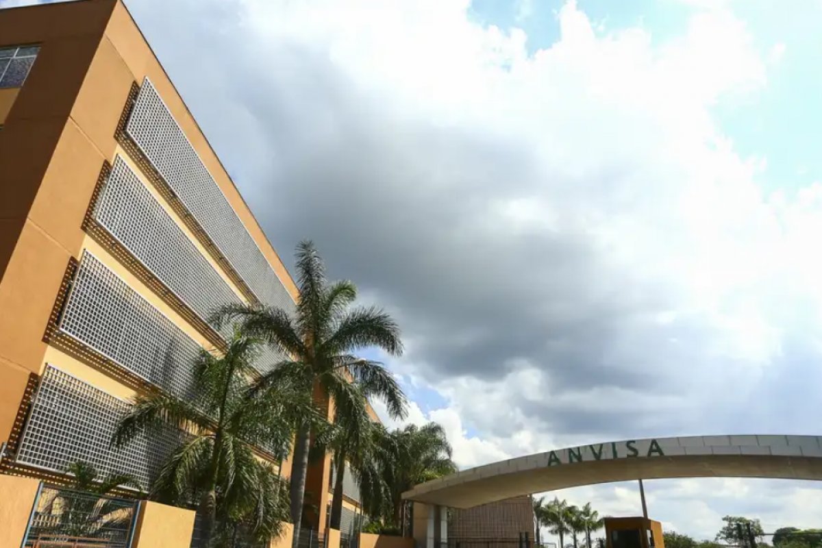 Anvisa determina proibição de venda de suplementos falsificados