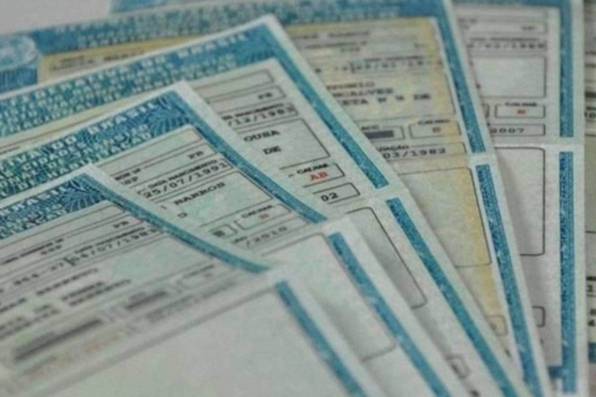 Taxas do Detran corrigidas pela inflação começam a valer nesta quinta-feira (2)