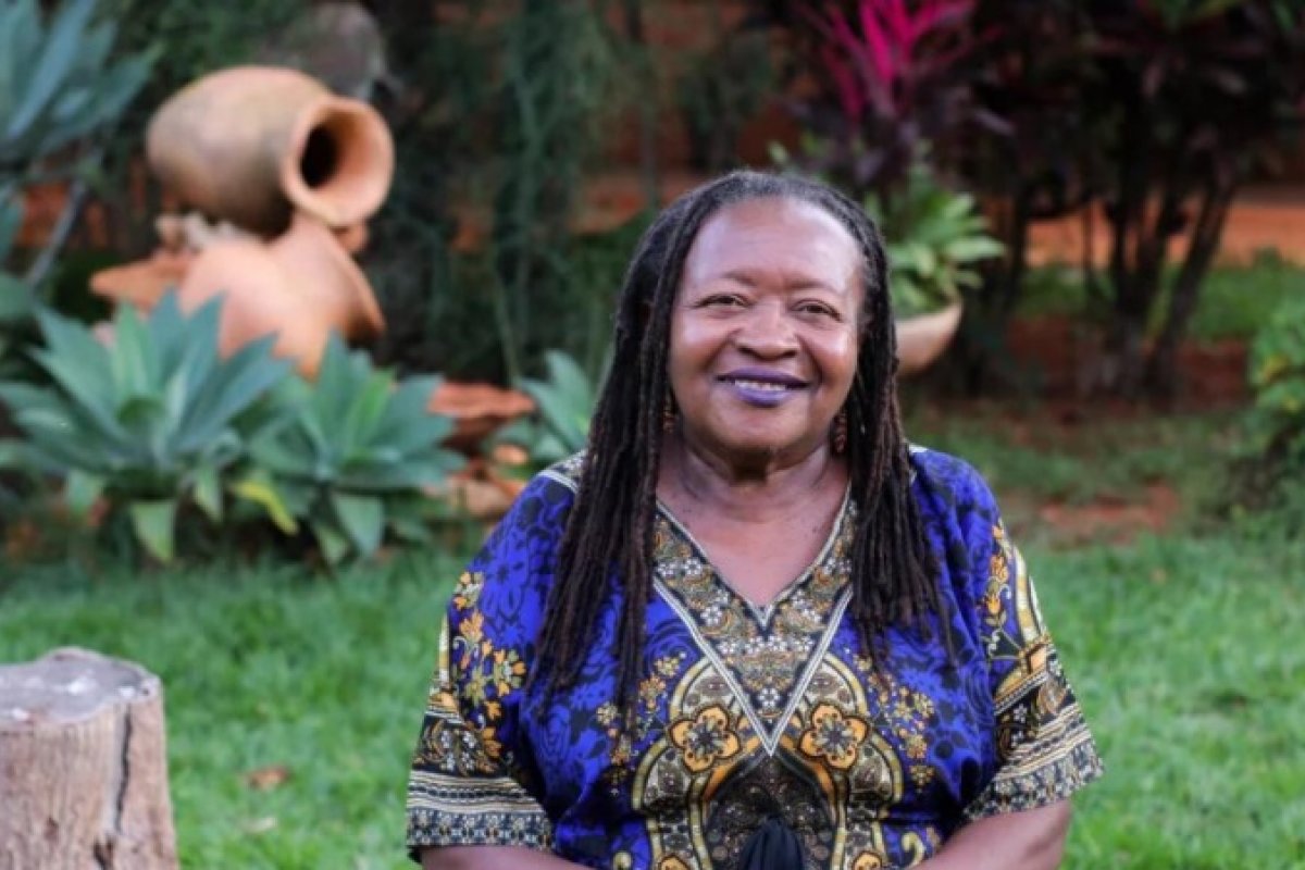 Creuza Oliveira recebe Título de Doutora Honoris Causa da UFBA