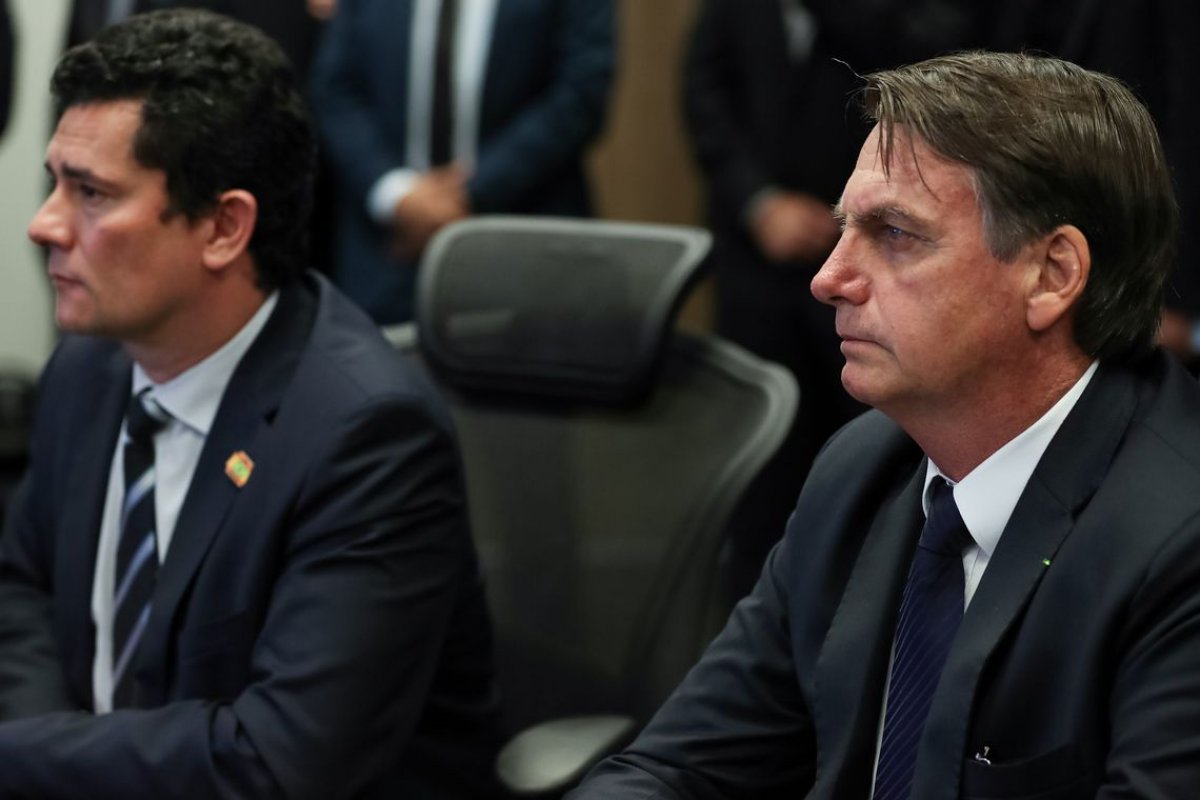 Pesquisa aponta que 45% dos brasileiros apostam em Moro como vice de Bolsonaro em 2022
