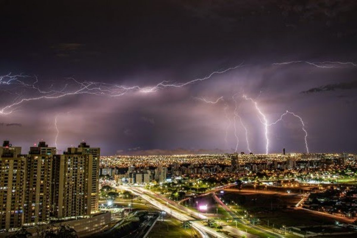Brasil registra 835 mortes por raios em 10 anos