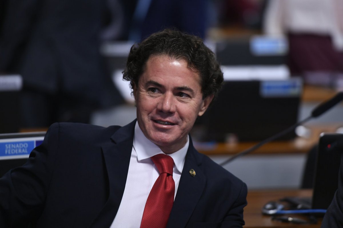 'Não dá tempo de votar nomes para PGR e STF neste ano', diz vice-presidente do Senado