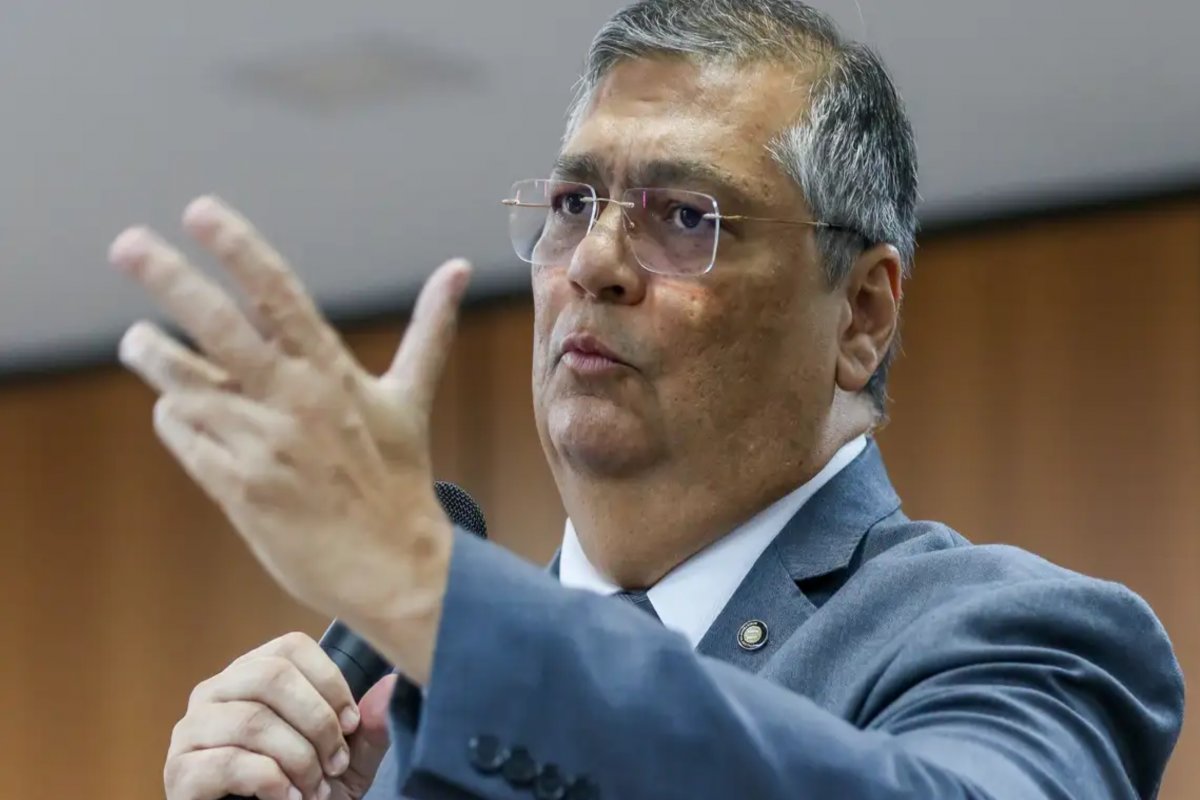 Flávio Dino bloqueia usuários nas redes sociais em meio a polêmicas