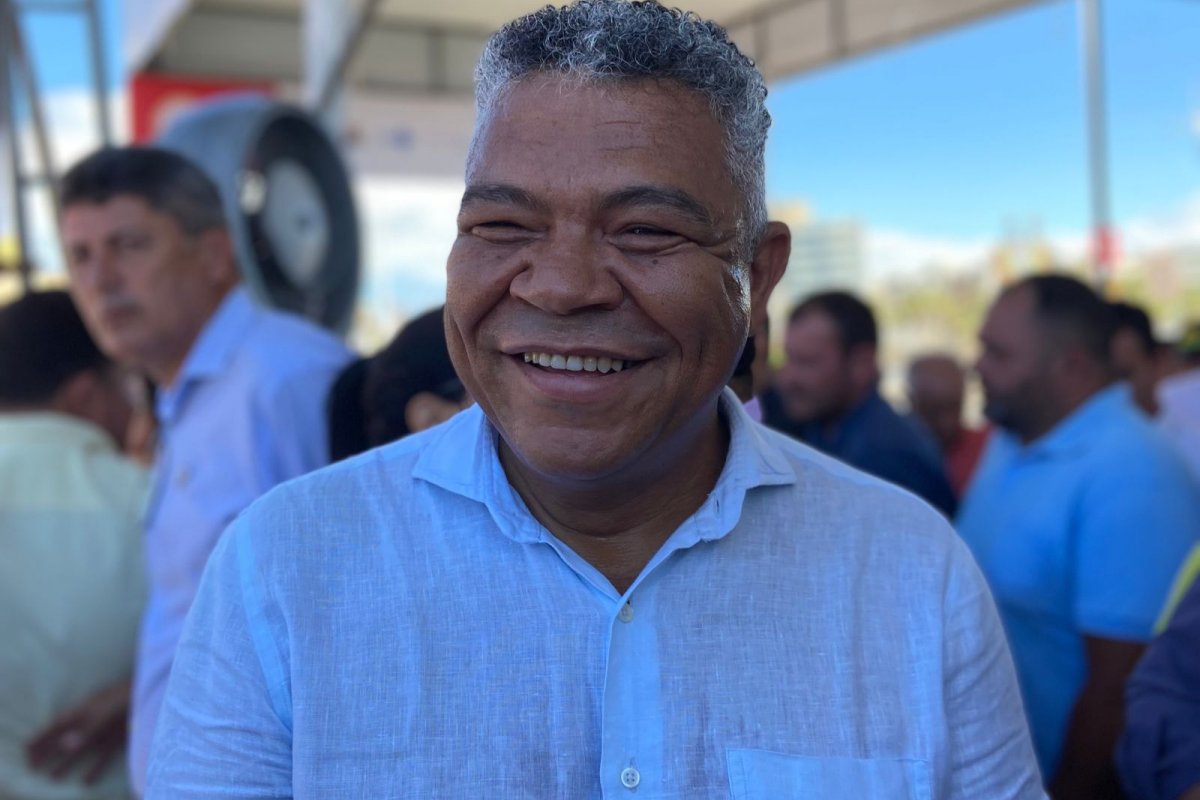 Valmir Assunção justifica voto de Wagner à PEC que limita poderes do STF e reforça que Câmara vai seguir orientação do PT