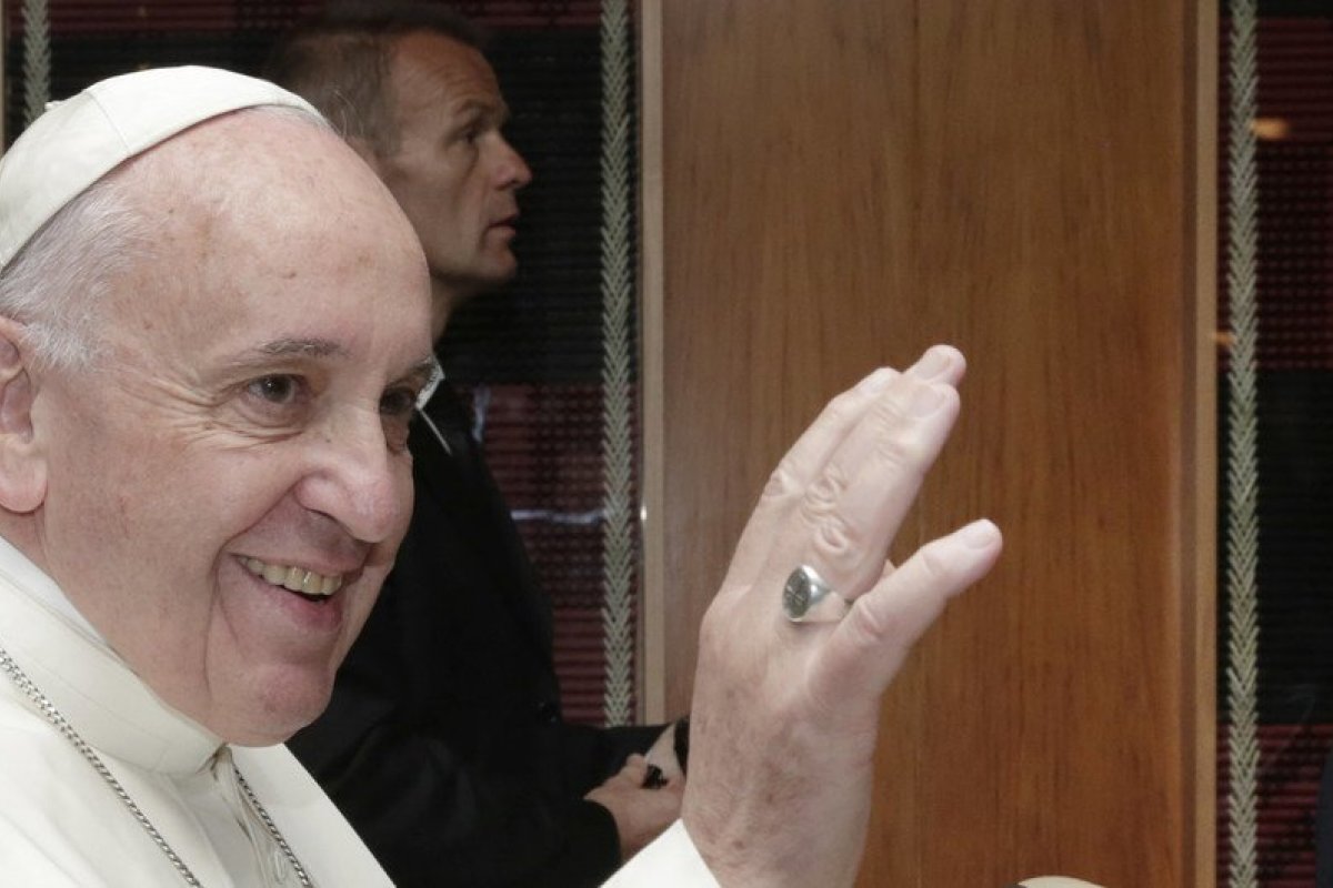 Papa Francisco cancela ida à COP28, conferência do clima, por gripe e inflamação no pulmão
