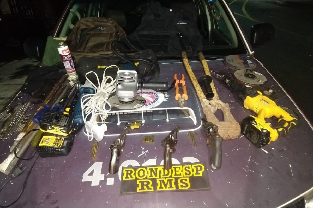 Três homens morrem após confronto com policiais em Lauro de Freitas