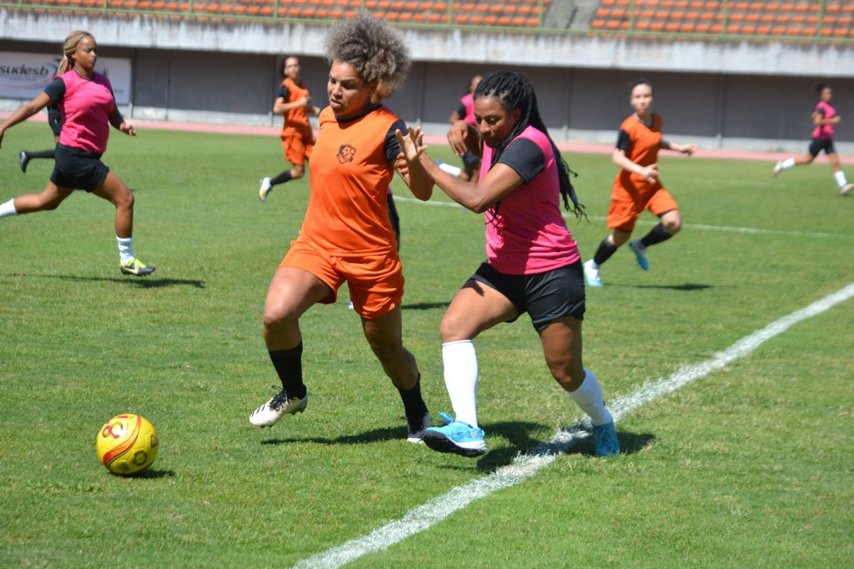Salvador: semifinais definem finalistas da Copa Loreta Valadares de Futebol Feminino 2023