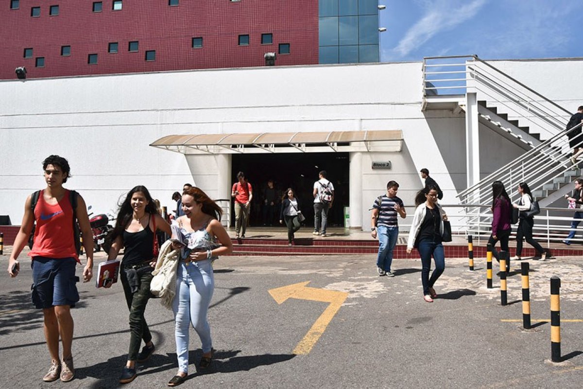 Comissão de Educação do Senado avalia PL para perdão de dívidas do Fies