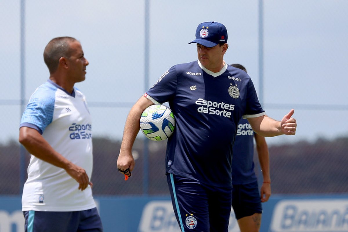 Bahia enfrenta América-MG na luta para permanecer na Série A