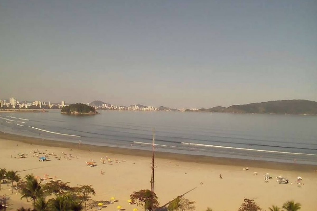 Idosa morre após ser atropelada por uma trator enquanto tomava sol em praia