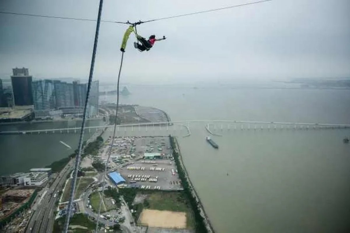 Turista japonês morre após salto da Torre de Macau