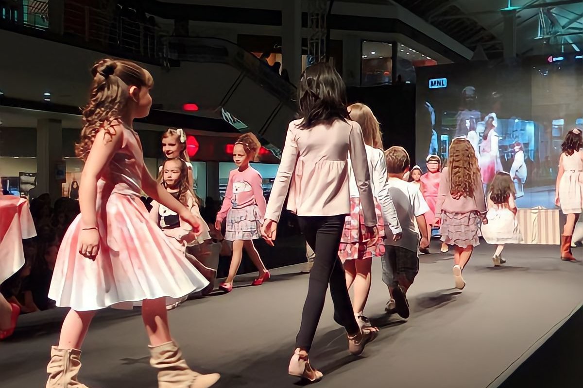 Missólogo, Evandro Hazzy, ensina a proteger artistas mirins da superexposição!