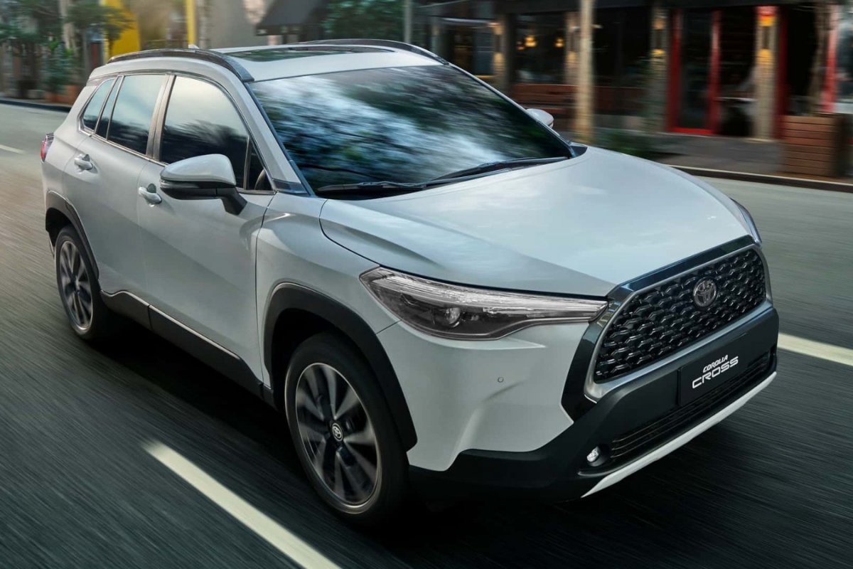 Toyota Corolla Cross ganha inédita versão XRX 2.0