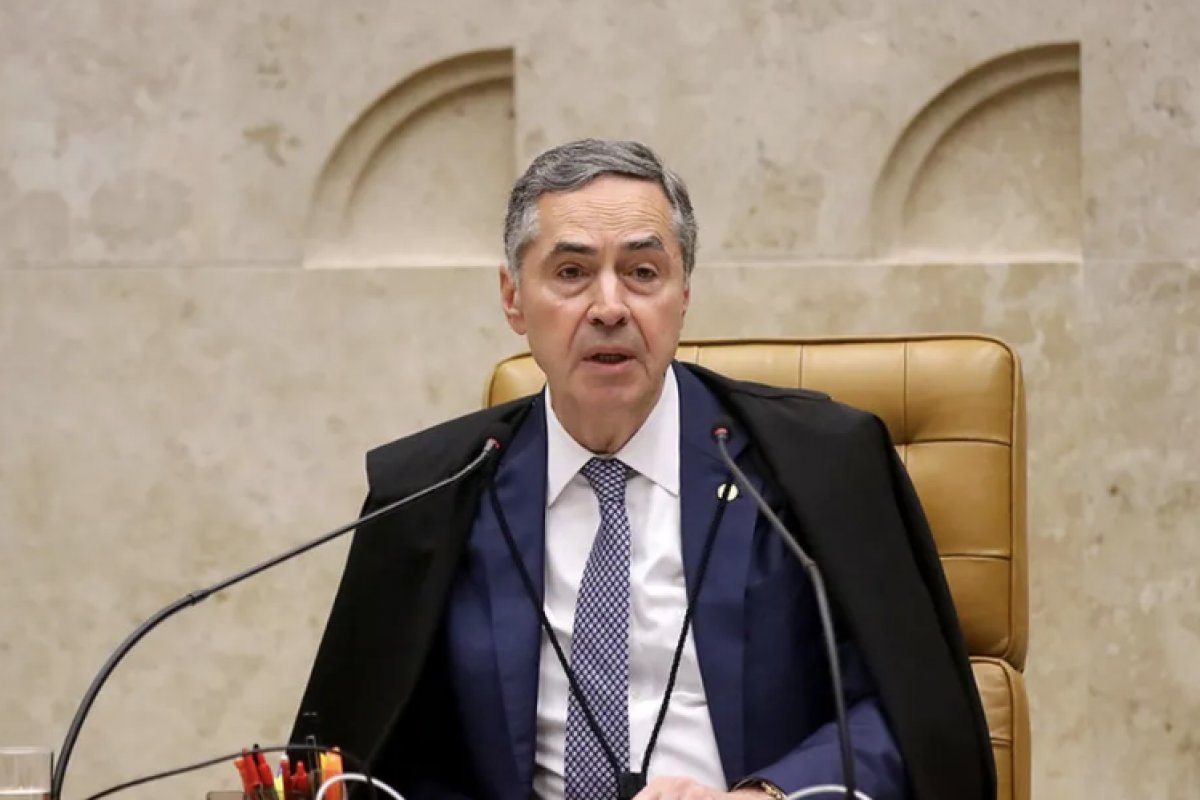 Barroso vota a favor da atuação das turmas no julgamento de ações penais