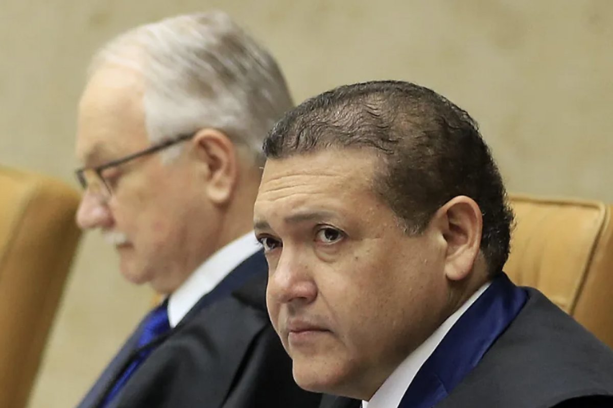 Nunes Marques pede vista sobre ação que restringe indicações políticas em estatais