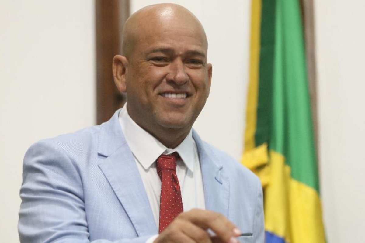 Operação deflagrada pela PF mira grupo miliciano comandado por deputado estadual baiano