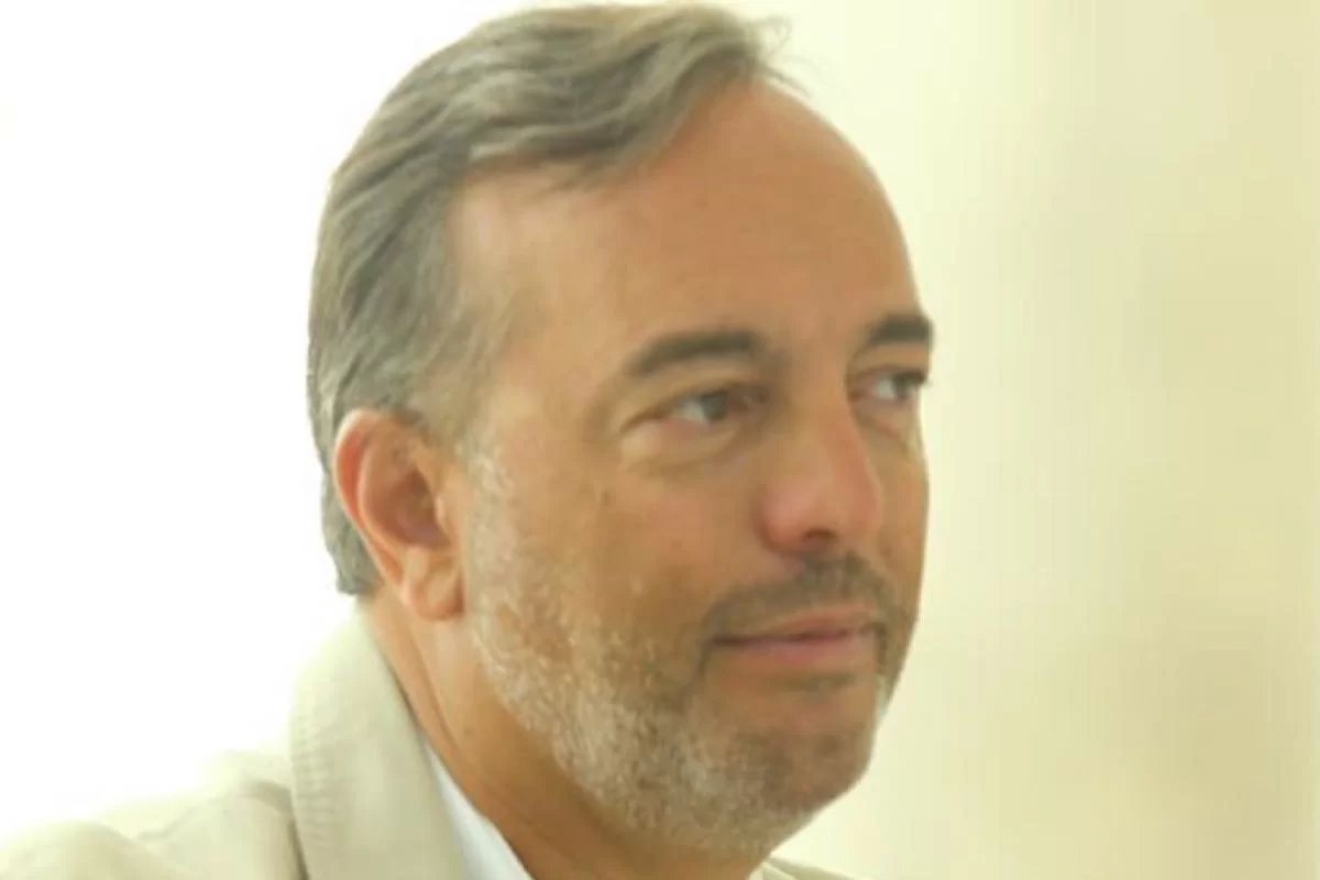 Ex-deputado cassado por fake news se aposenta da PF