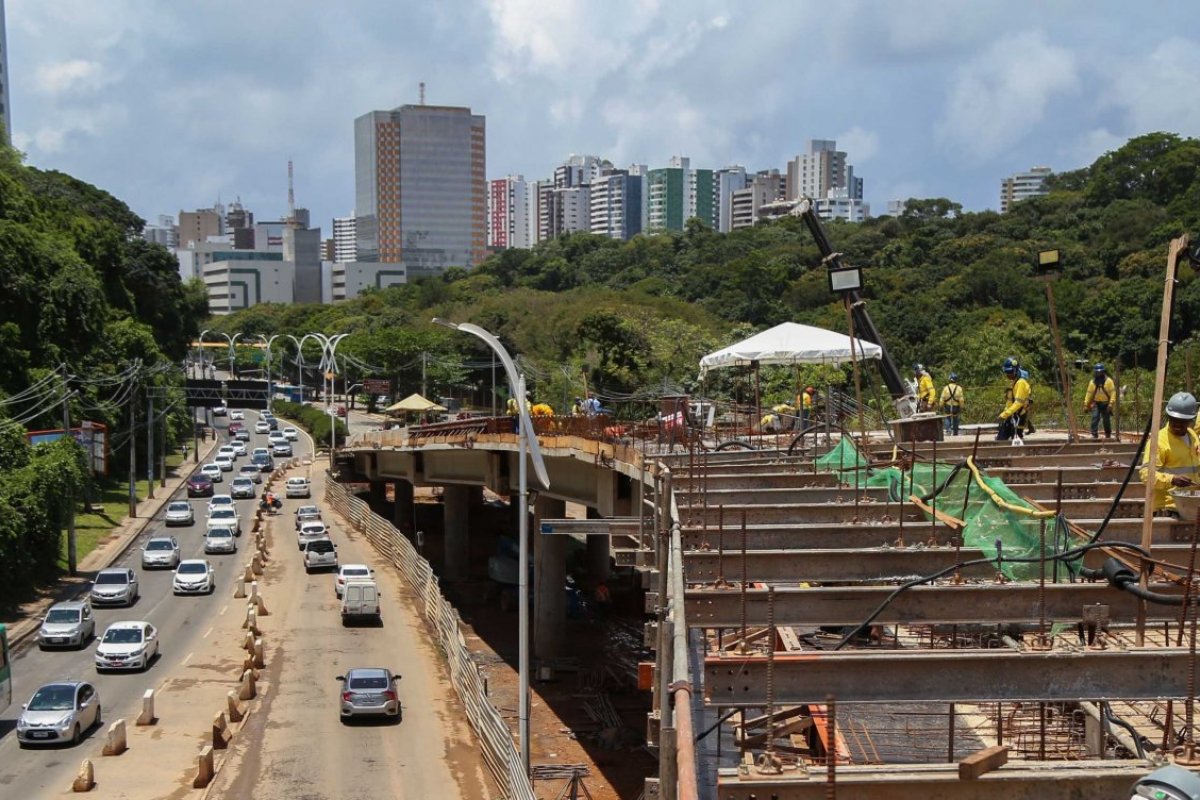 BRT: Obras alteram 22 linhas de ônibus em Salvador; veja lista