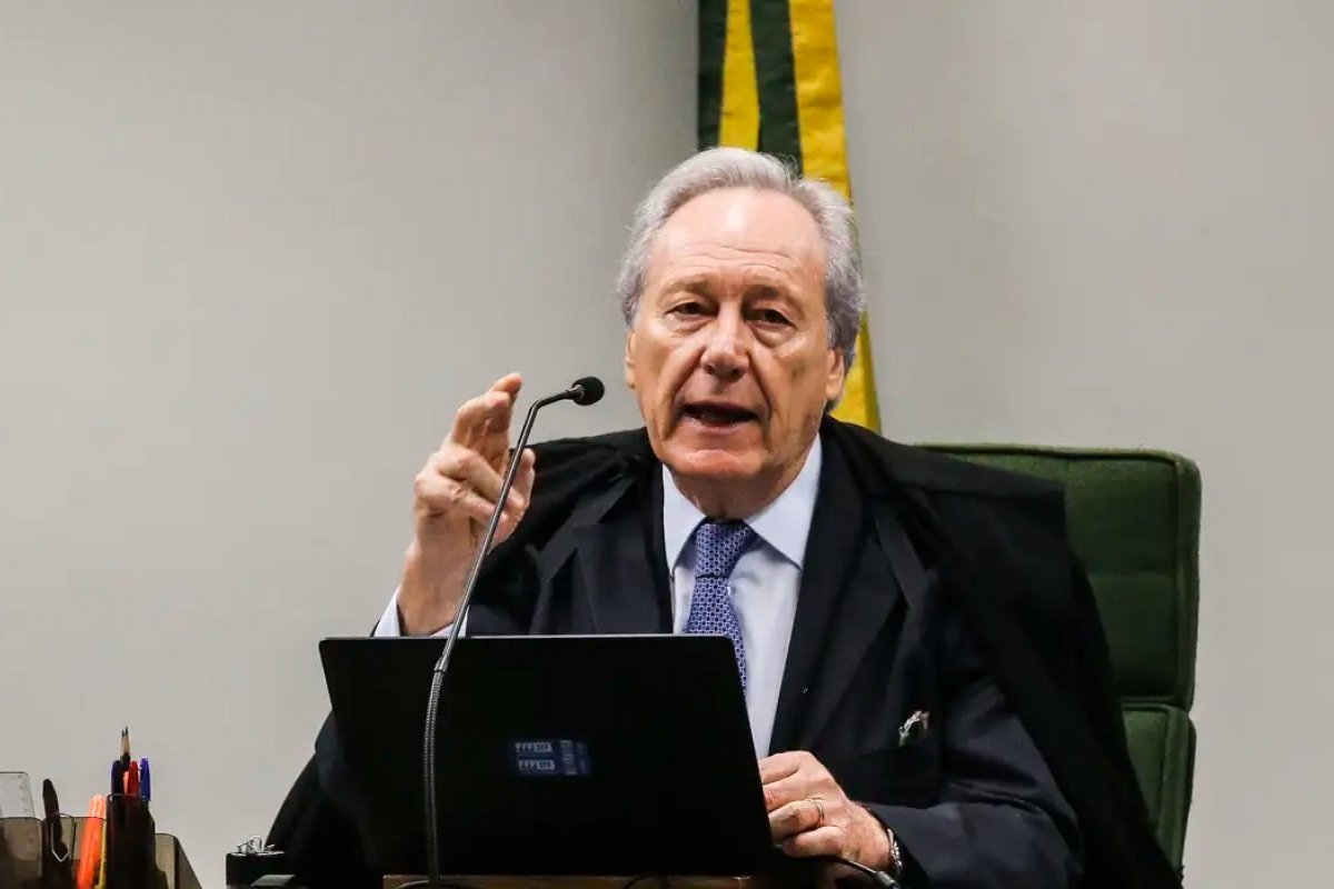 Lewandowski afirma que possibilidade de assumir o Ministério da Justiça não foi discutida formalmente