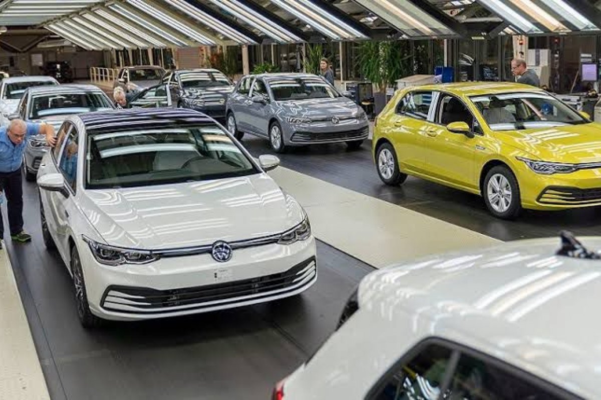 Vendas de carros devem crescer 7% em 2024, projeta Anfavea