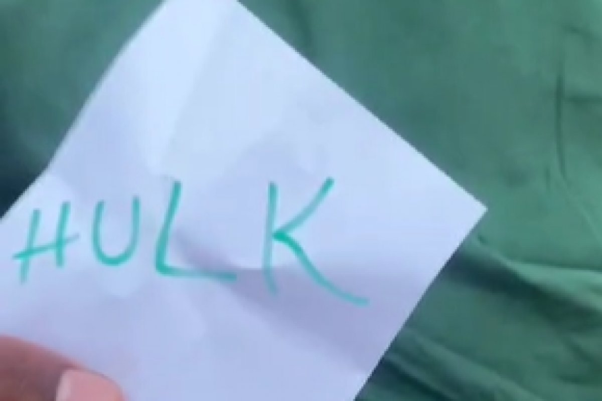 Vídeo: Rezende provoca Hulk após goleada do Bahia