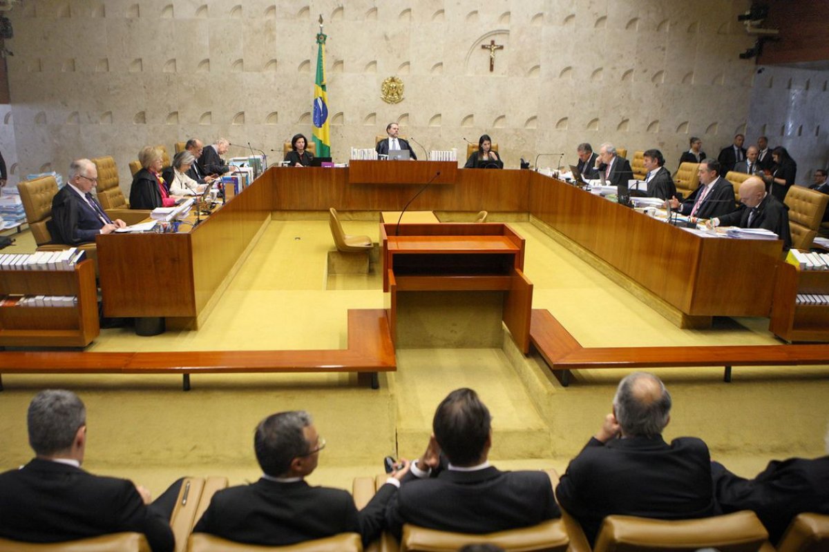 STF: maioria vota por limitar decreto que extingue conselhos federais
