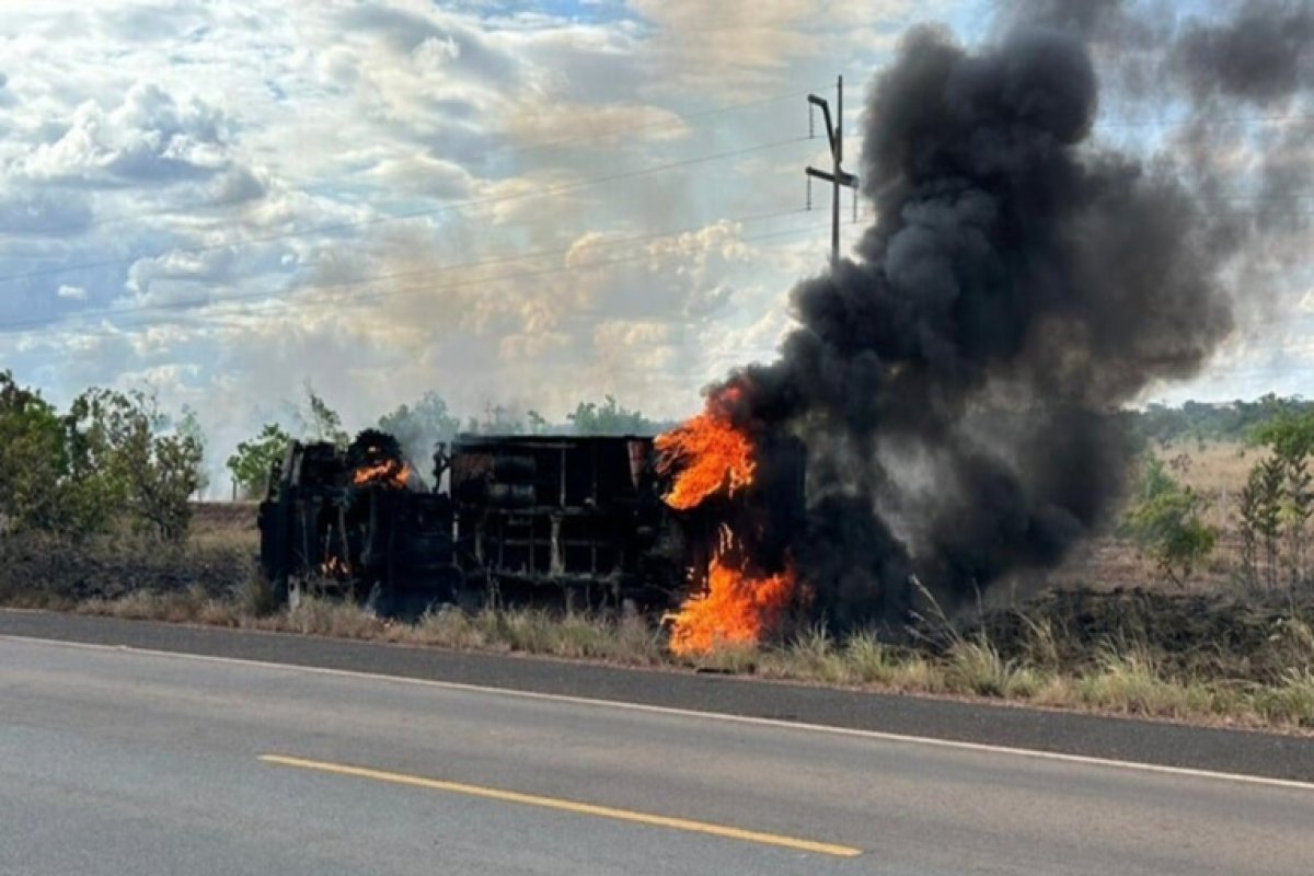 Acidente na Fronteira: Caminhão do Exército explode em Roraima