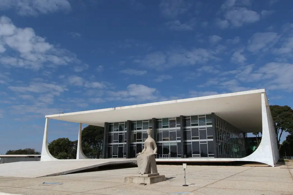 STF deve julgar se pessoas com mais de 70 anos podem se casar sob regime de comunhão de bens