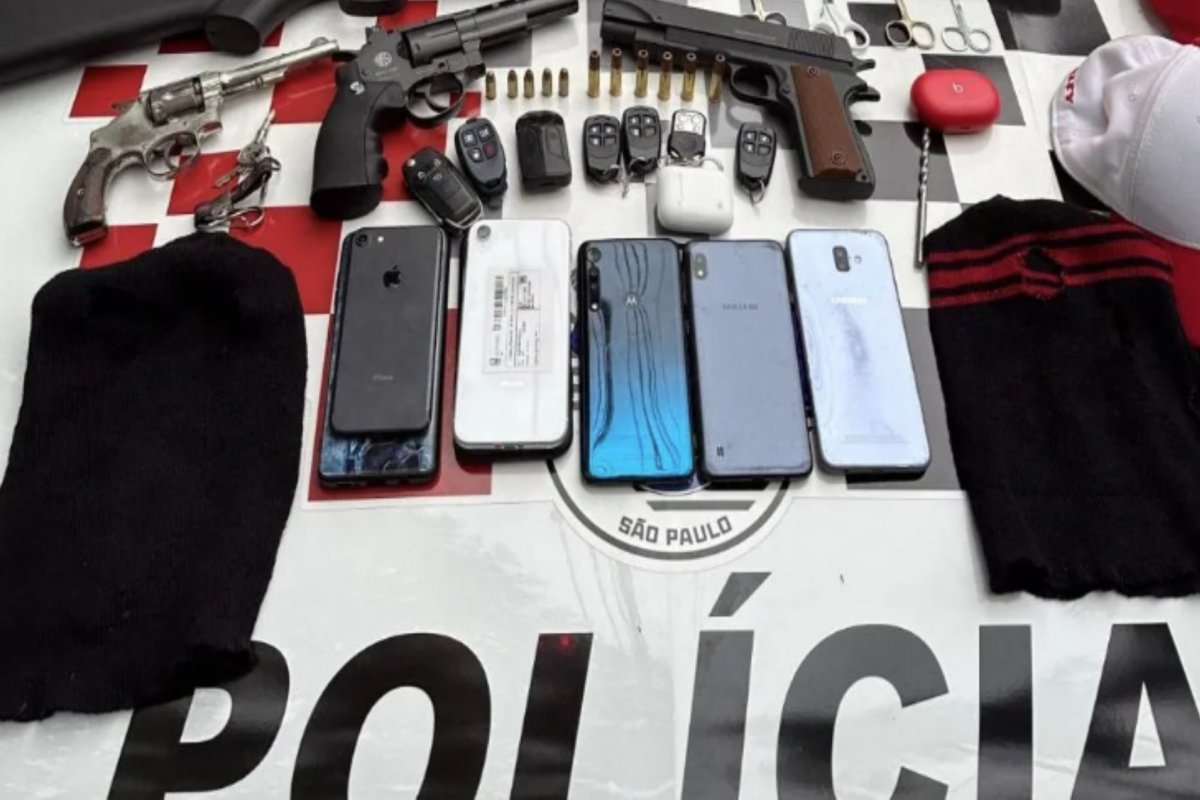 Cinco homens são presos por furto em residência em Pinheiros (SP)