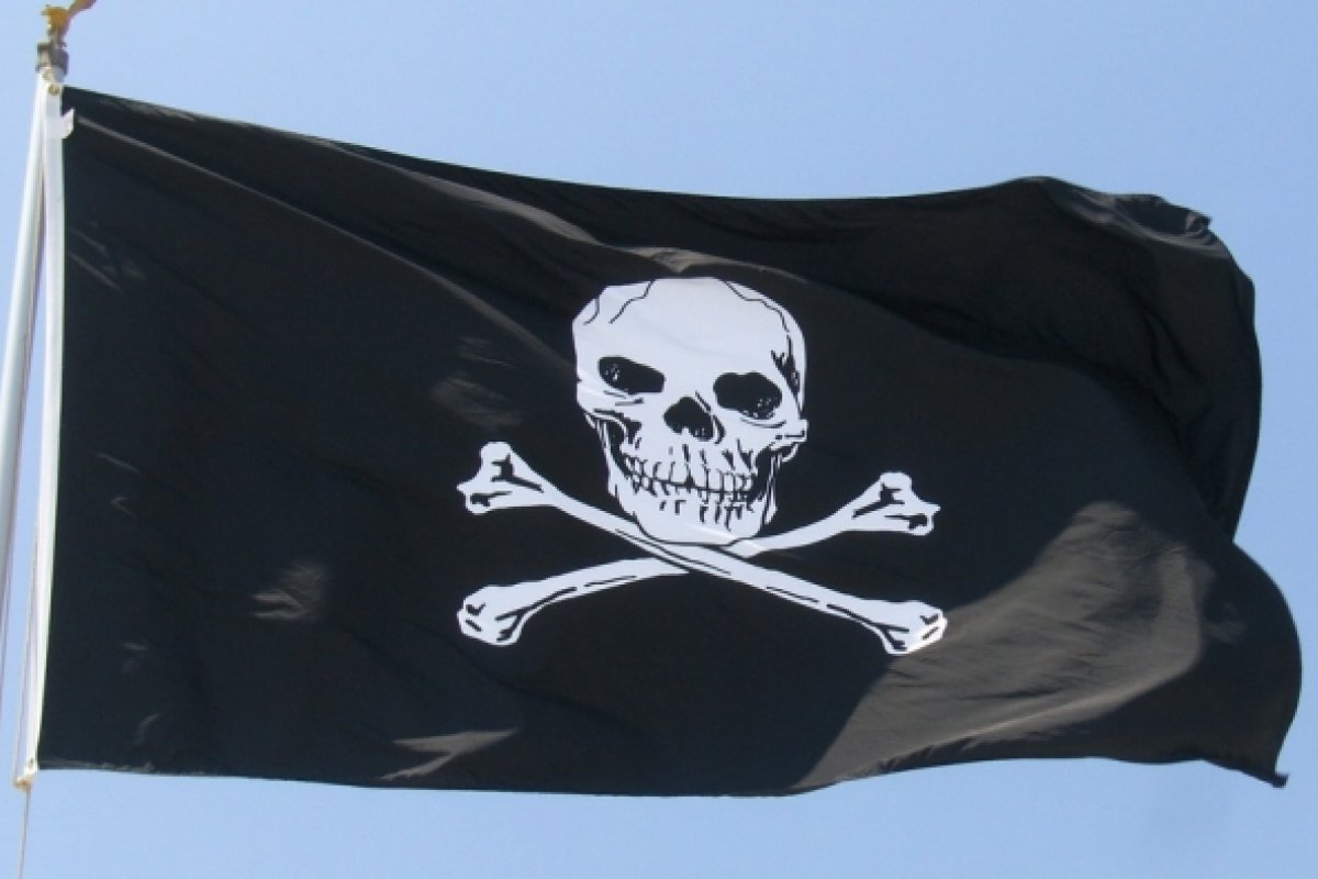 Quase metade dos brasileiros ainda usa a pirataria para ouvir música, diz pesquisa