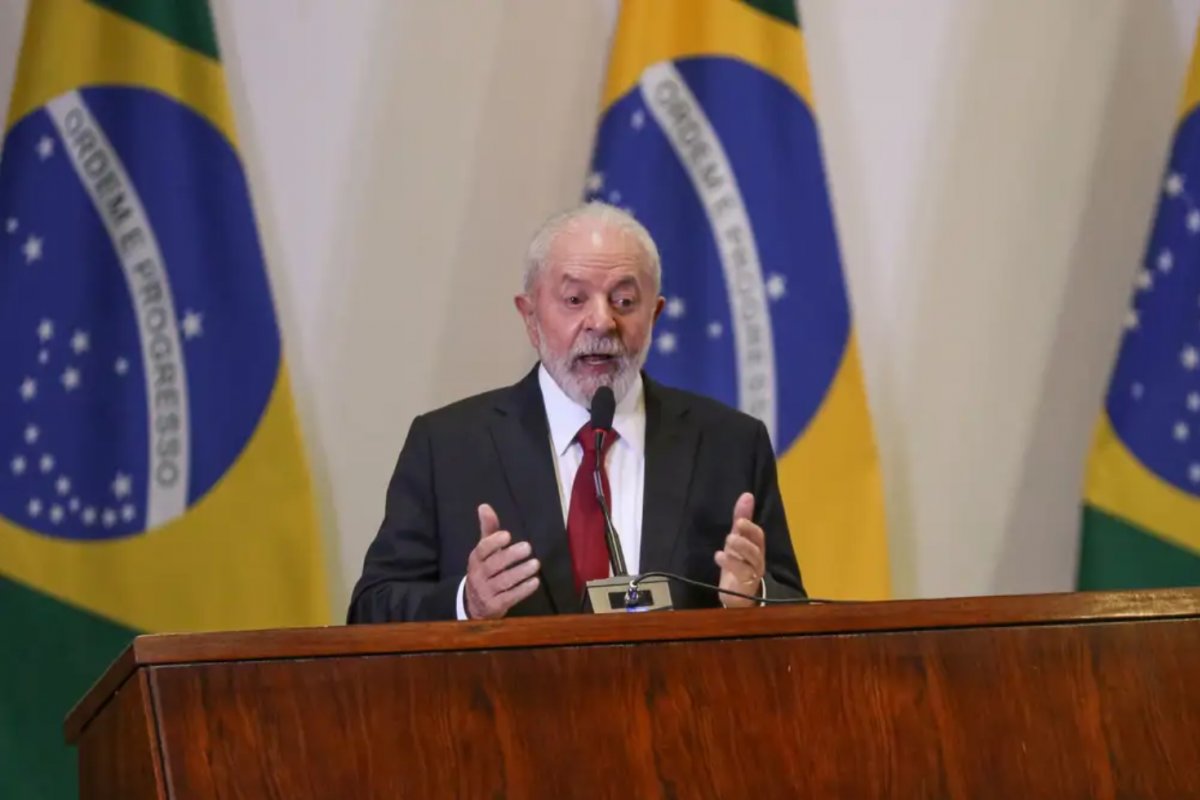 Lula promete ato pela democracia com governadores em Brasília um ano após 8/1