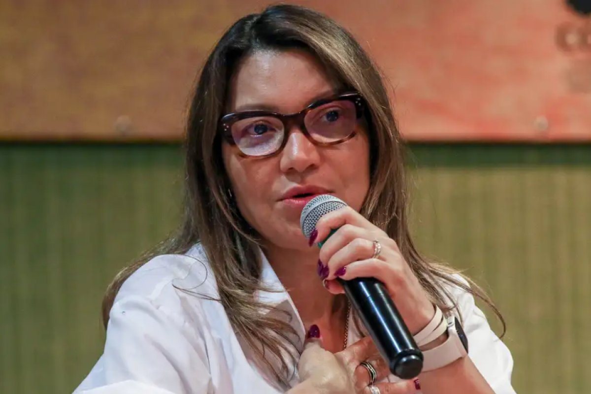 PF cumpre buscas contra suspeitos de invadir rede social de Janja