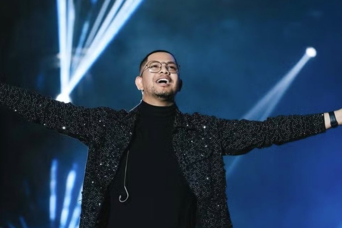 Vídeo: Cantor gospel passa mal e morre durante show na Bahia