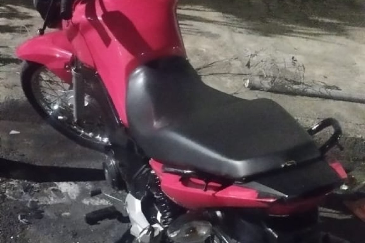 Moto com restrição é apreendida em Capelinha de São Caetano