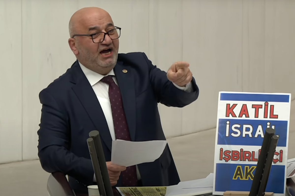 Deputado turco morre dias após sofrer ataque cardíaco em discurso no parlamento