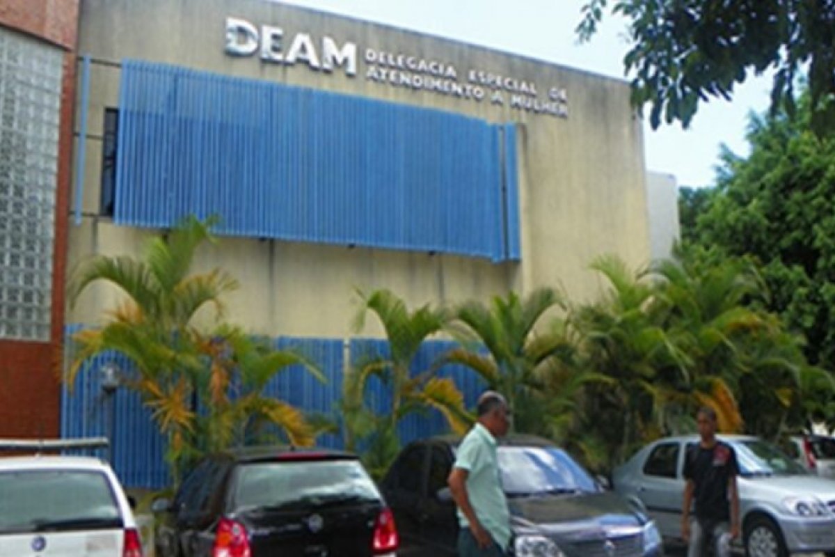 Ministério Público recomenda que delegacias de atendimento à mulher funcionem 24 horas em Salvador