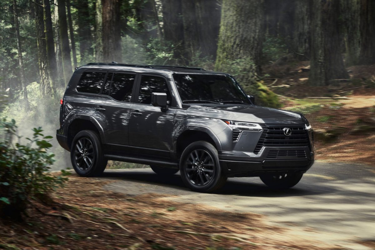 Lexus renova SUV de luxo GX mas híbrido fica para depois