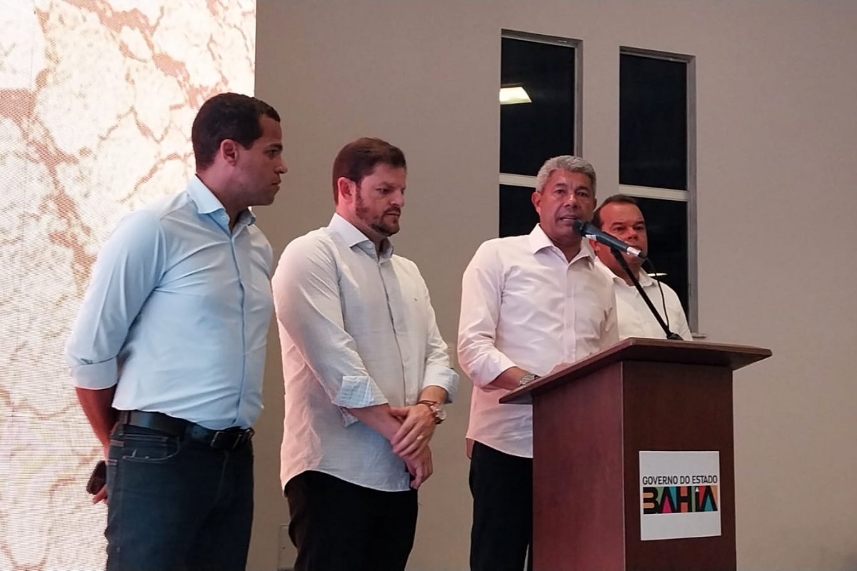 Com mais de 160 municípios em estado de emergência, Jerônimo anuncia ações para combater estiagem na Bahia