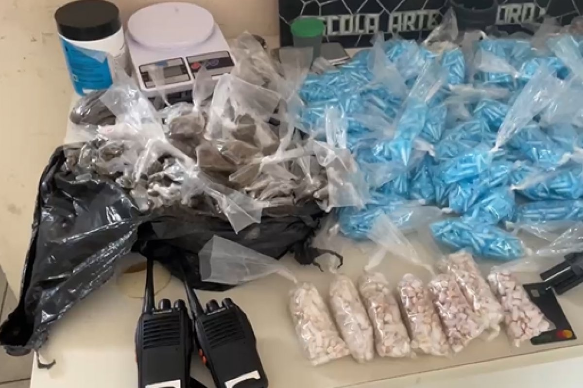 Vídeo: suspeito de tráfico é encontrado com 4,5kg de maconha em Paripe