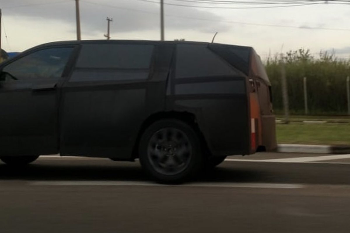 FCA testa Fiat Argo SUV e Jeep Compass de 7 lugares