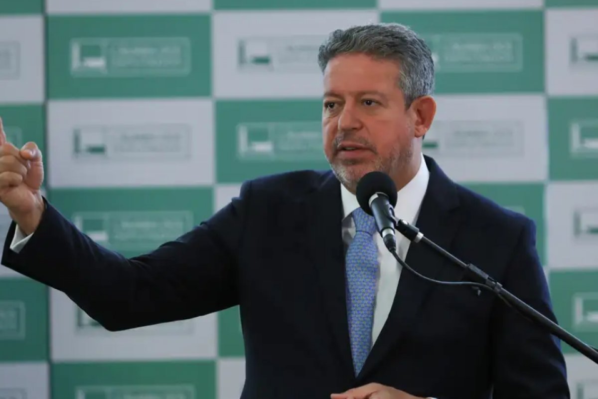 Lira diz que tributária vai ser votada nesta sexta e indica acordo sobre Zona Franca