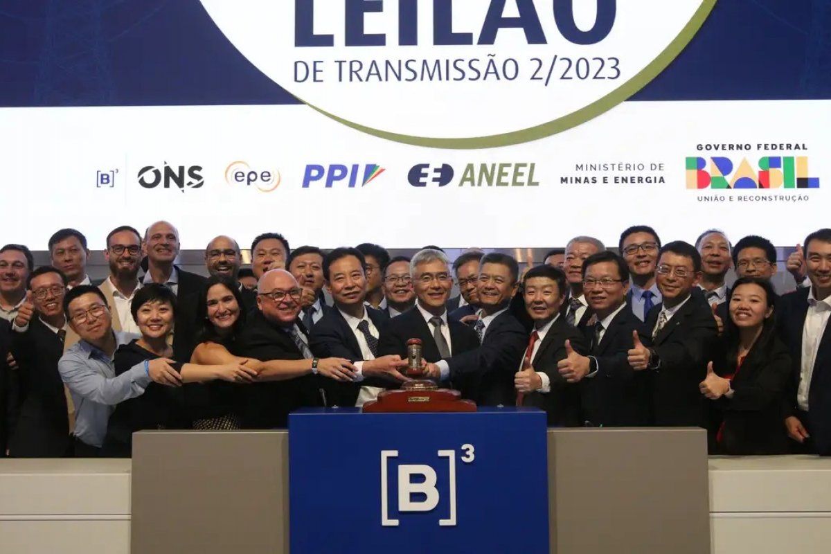 Aneel: leilão de transmissão termina com três lotes arrematados